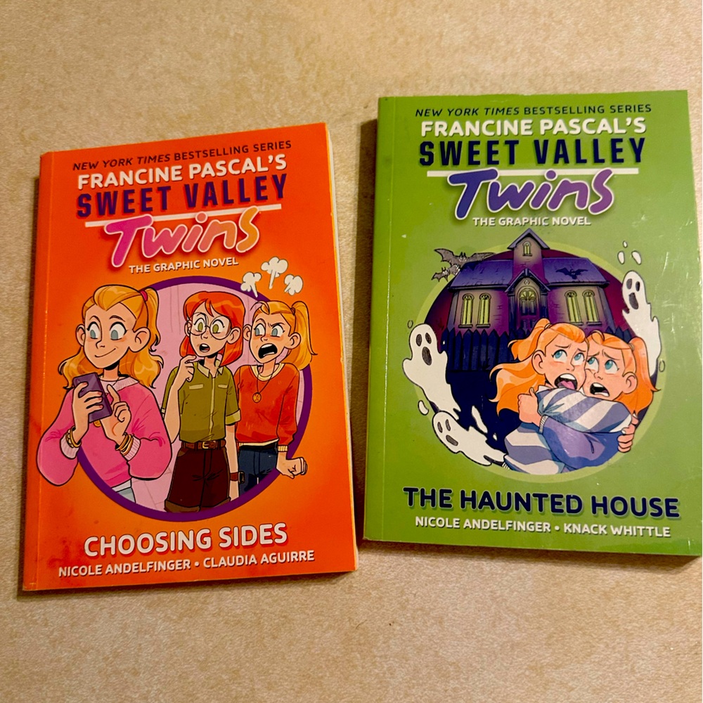Sweet Valley Twins Graphic Novels Set